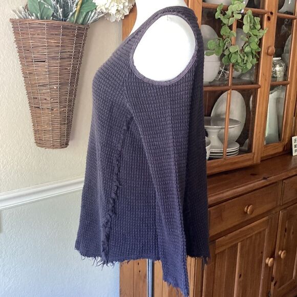 Free People Cold Shoulder Waffle Knit Boho Fringe Long Sleeve Top Size Small - Picture 3 of 13